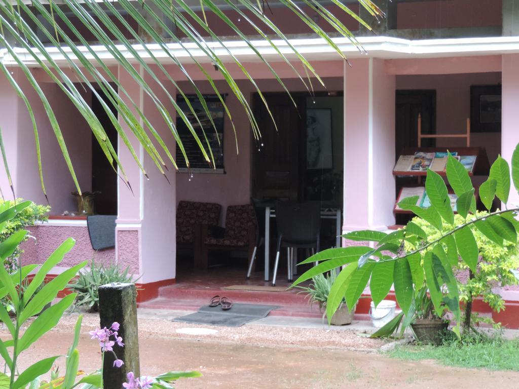Sun Vivanta Resort Mirissa Exterior photo